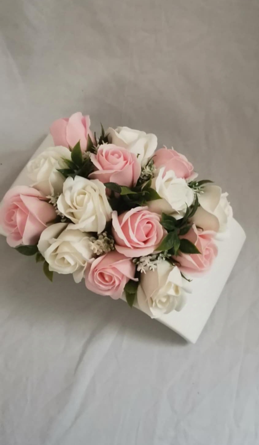 Ikebana růžovo bílá